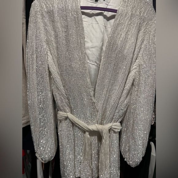 Gabrielle Robe in moonglow white - Retrofete - Picture 7 of 7